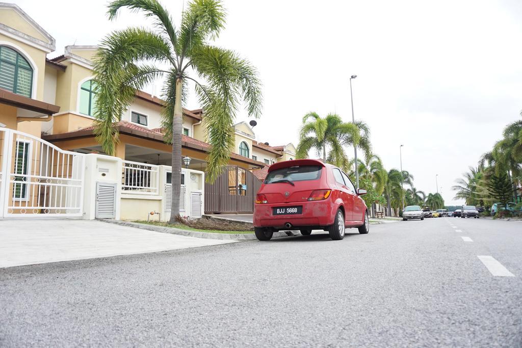 Warisan Indah Homestay Klia 1 Melayu Sahaja เซปัง ภายนอก รูปภาพ